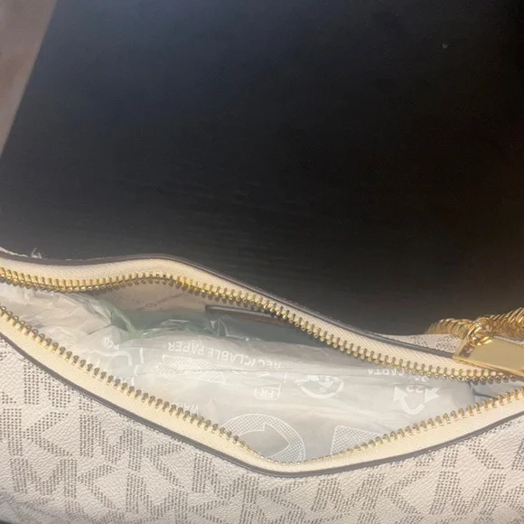 Michael Kors Cream Monogram Shoulder Bag with Gold Chain - Picture 7 of 7